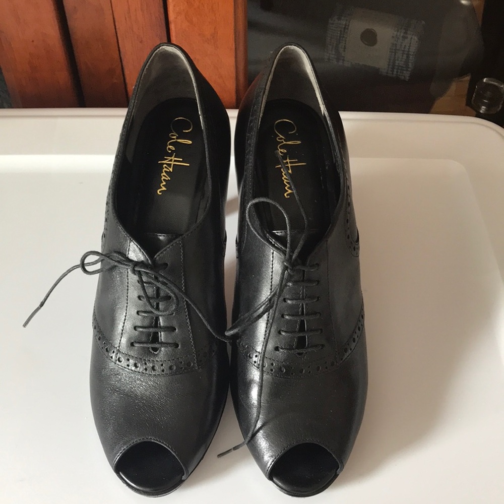 Air Naomi Peeptoe II Brogue Oxford Detail
